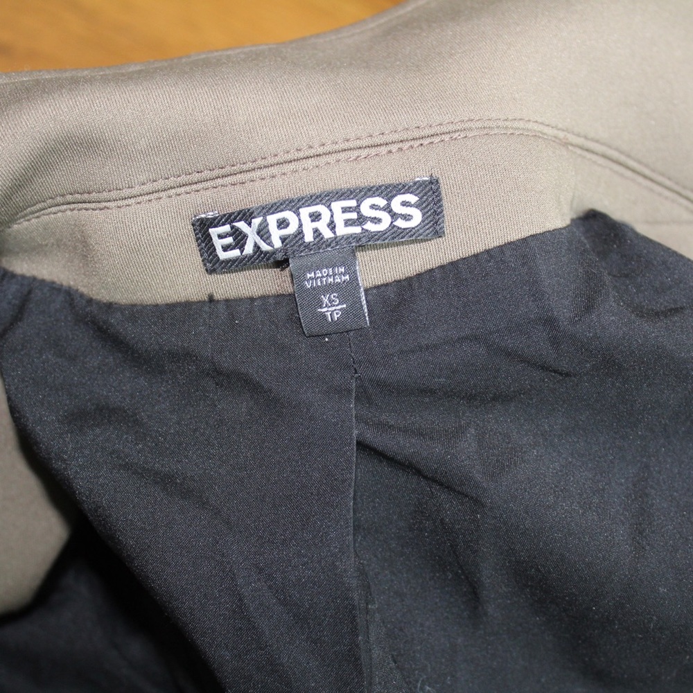 Express Jacket - Picture 3 of 3